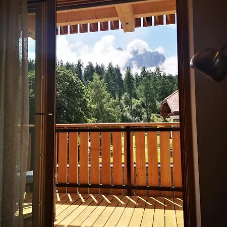Hotel Garni - Am Burghuegel